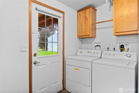 18437 Elderberry Street SW Rochester WA 98579