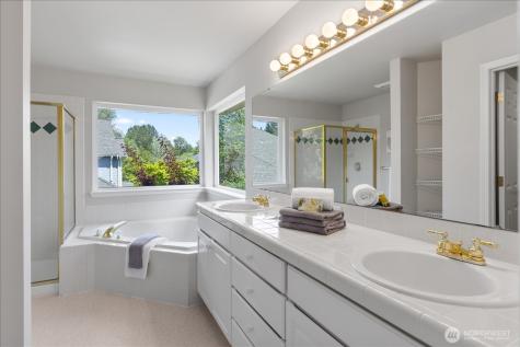 7205 NE 147th Place Kenmore WA 98028