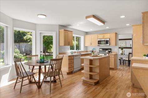 7205 NE 147th Place Kenmore WA 98028