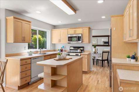 7205 NE 147th Place Kenmore WA 98028