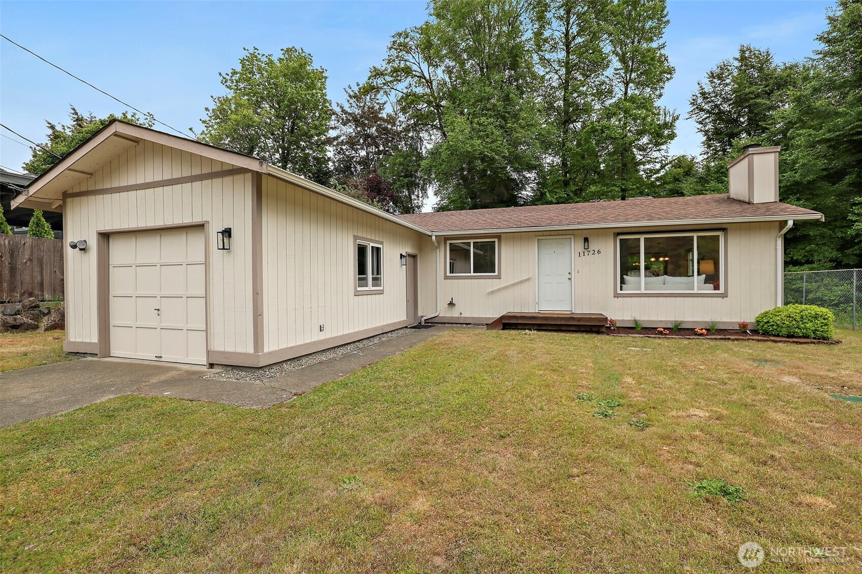 11726 8th Avenue S Burien WA 98168