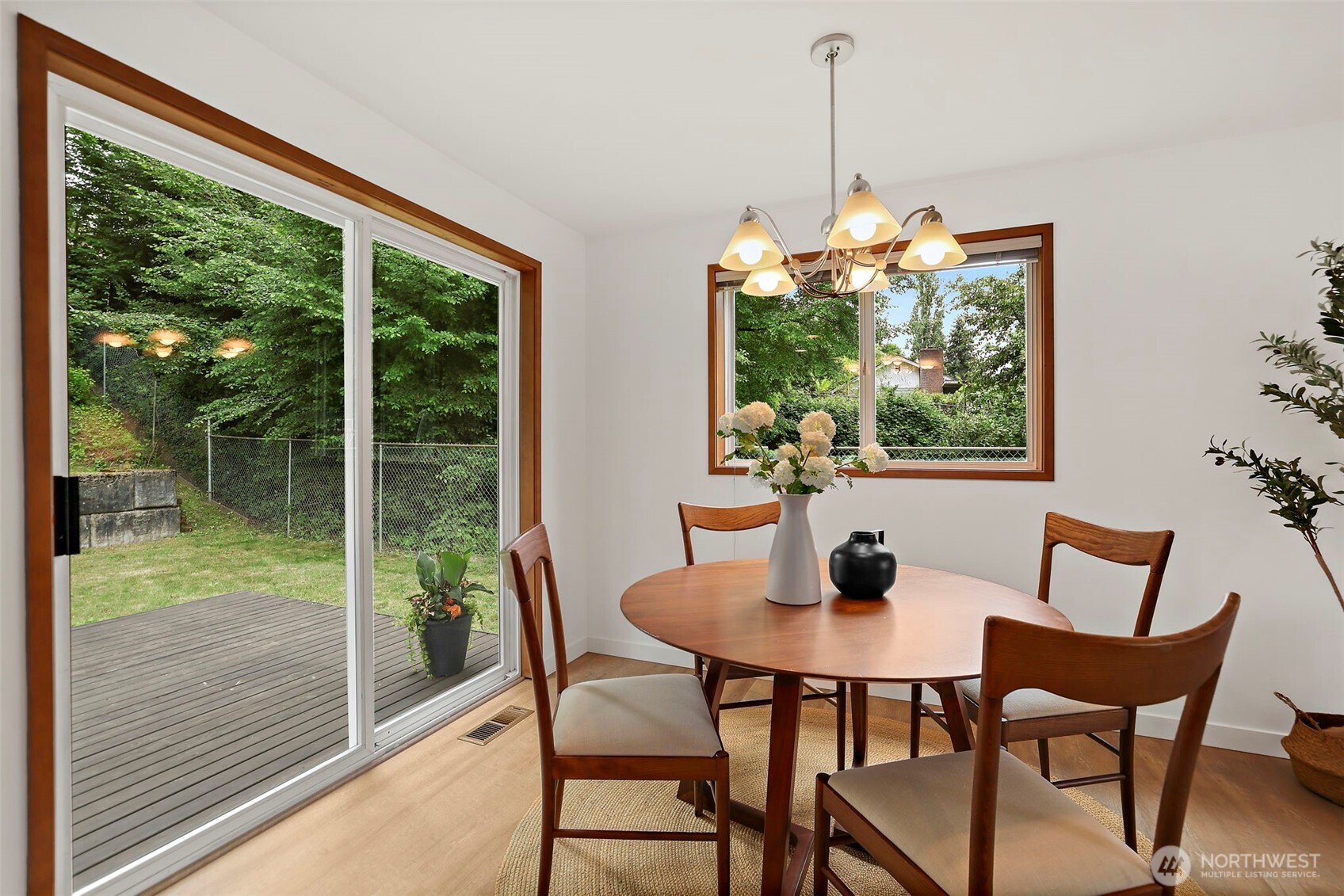 11726 8th Avenue S Burien WA 98168