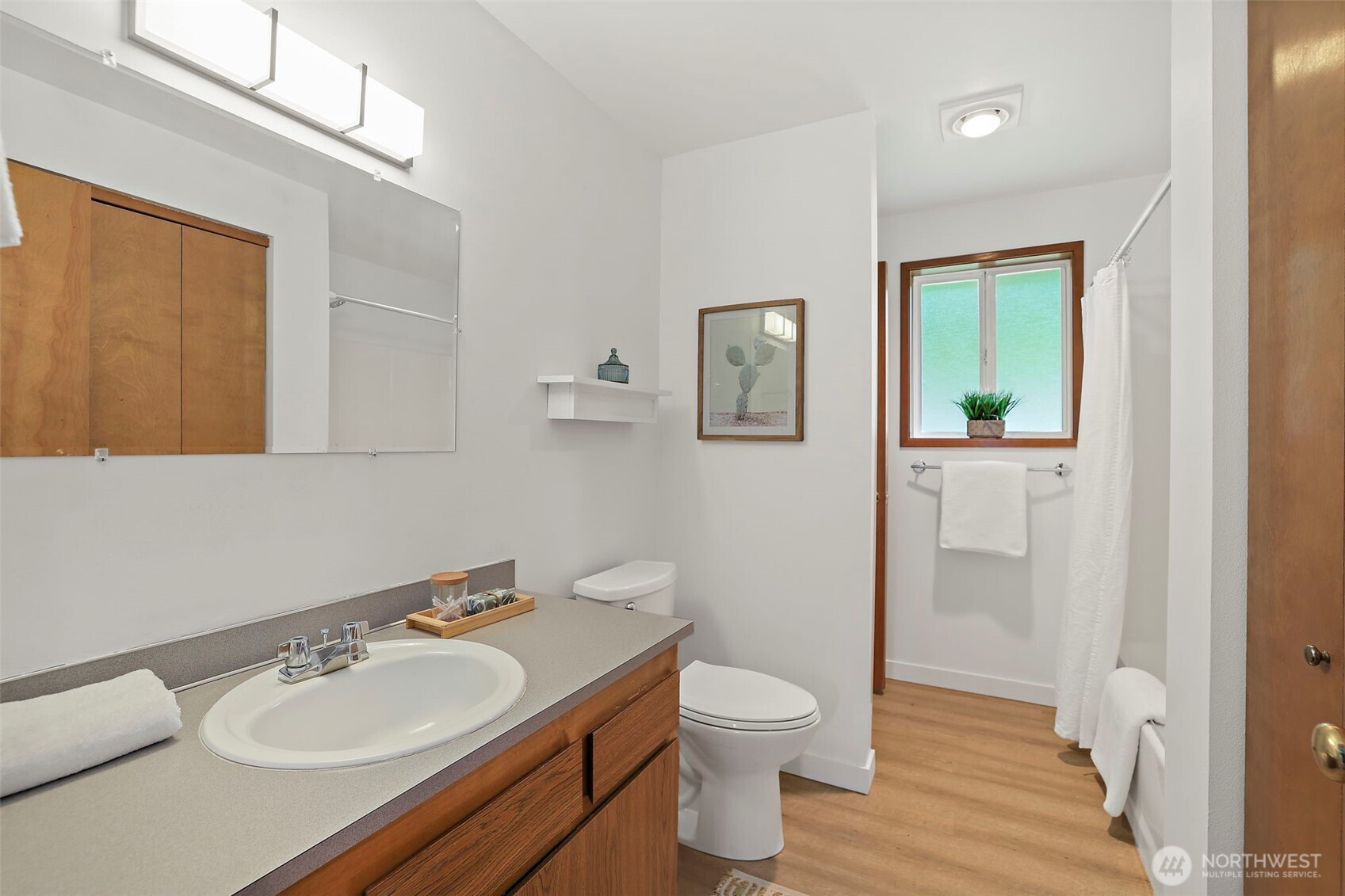 11726 8th Avenue S Burien WA 98168