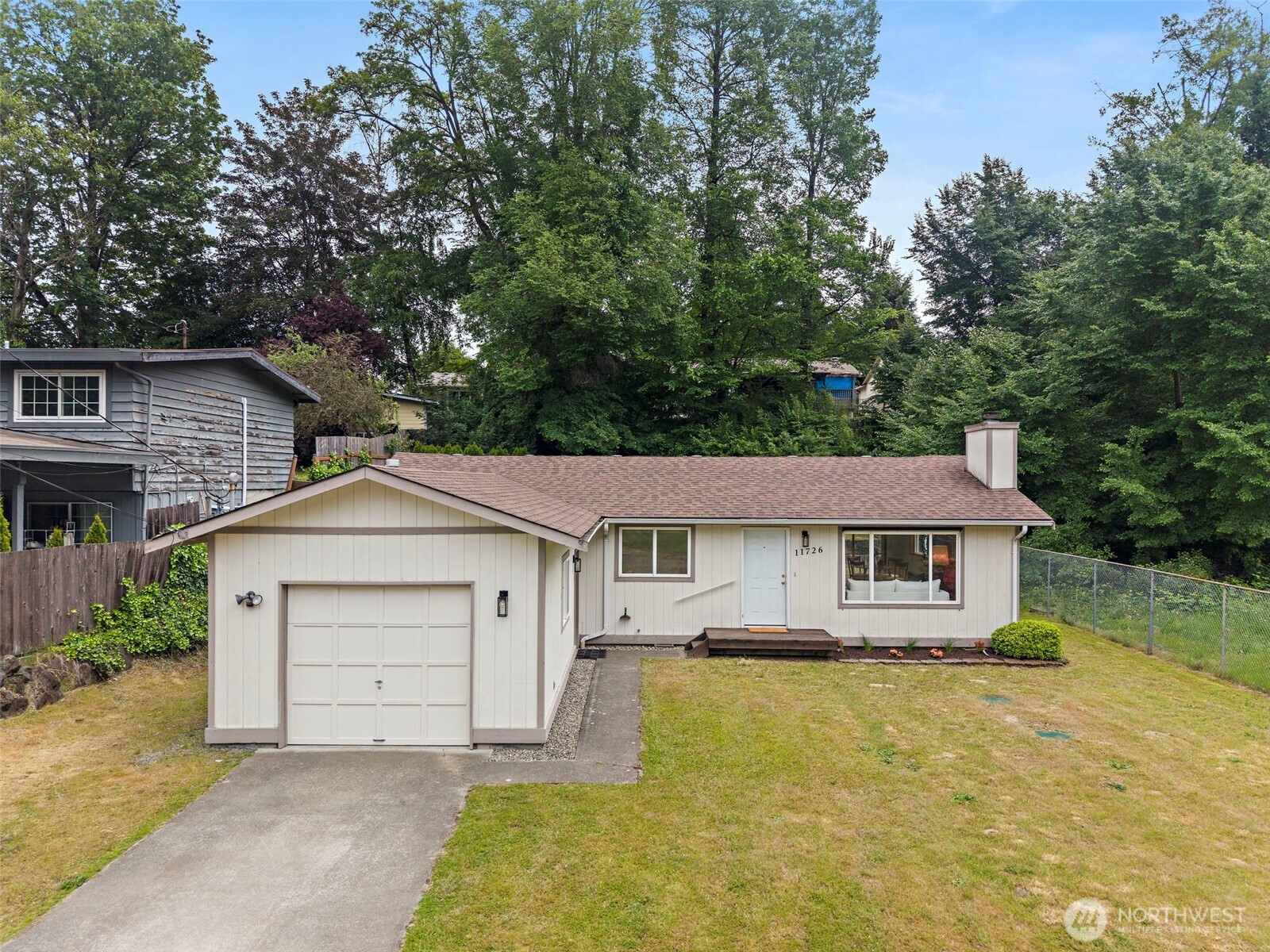 11726 8th Avenue S Burien WA 98168