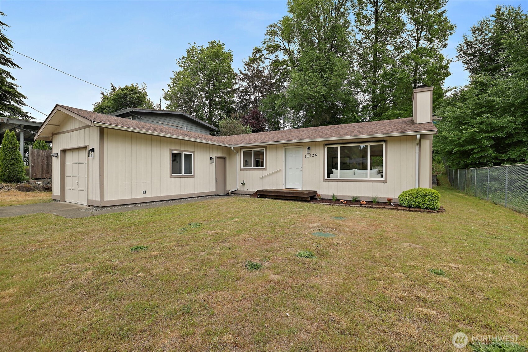 11726 8th Avenue S Burien WA 98168