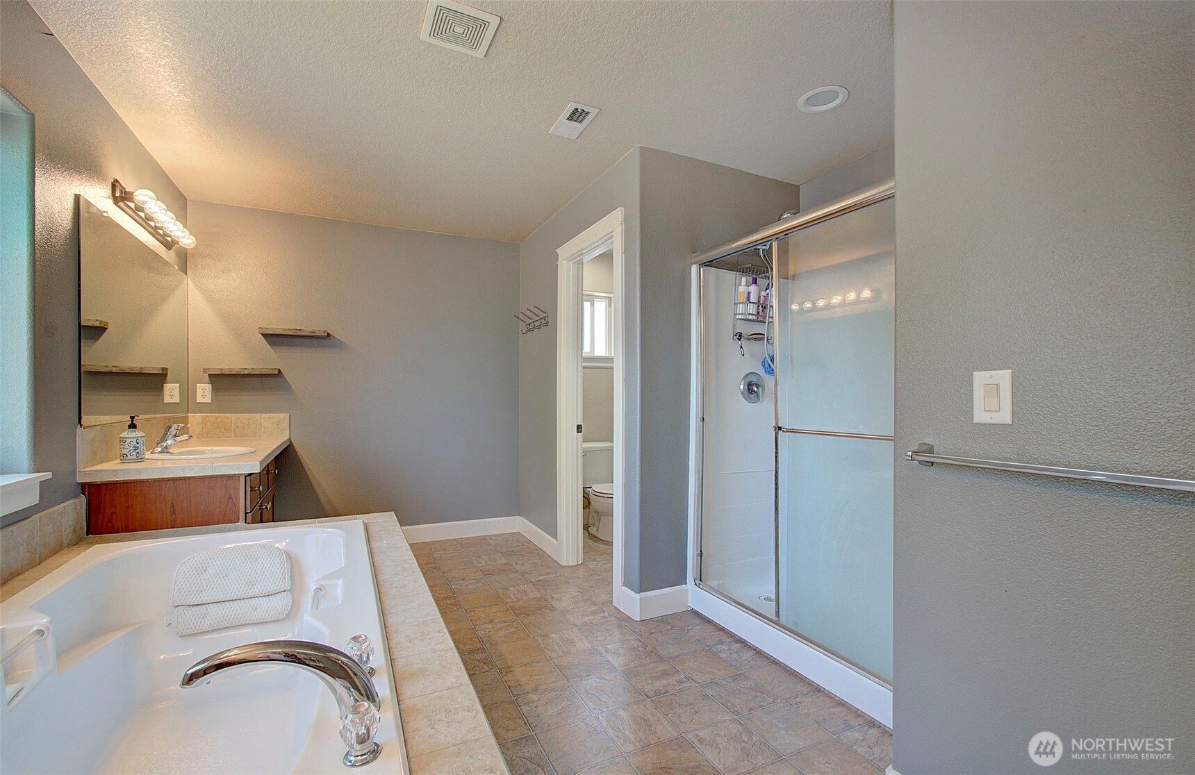 15202 NE 102nd Way Vancouver WA 98685