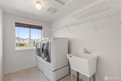 1055 July Court Moses Lake WA 98837