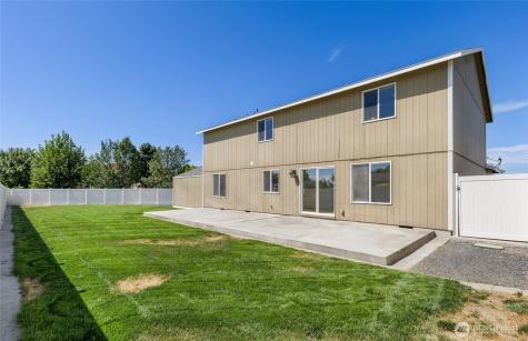 1055 July Court Moses Lake WA 98837