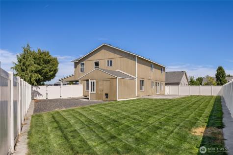 1055 July Court Moses Lake WA 98837