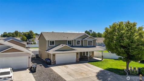 1055 July Court Moses Lake WA 98837