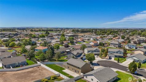 1055 July Court Moses Lake WA 98837