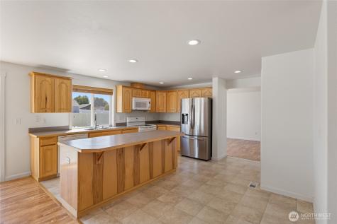 1055 July Court Moses Lake WA 98837