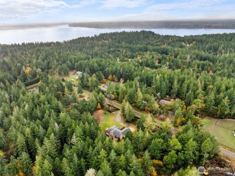 2311 202nd Avenue SW Lakebay WA 98349