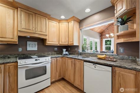 12170 Viewcrest Place NE Bainbridge Island WA 98110