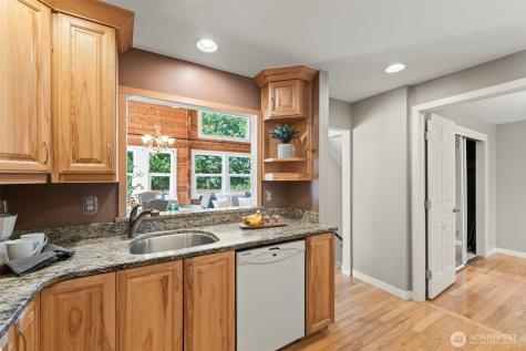 12170 Viewcrest Place NE Bainbridge Island WA 98110