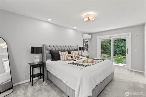 12170 Viewcrest Place NE Bainbridge Island WA 98110