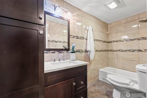 12170 Viewcrest Place NE Bainbridge Island WA 98110