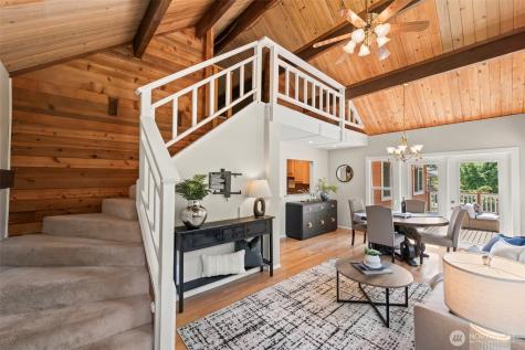 12170 Viewcrest Place NE Bainbridge Island WA 98110