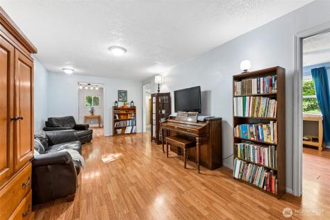 17122 61st Street NW Vaughn WA 98394