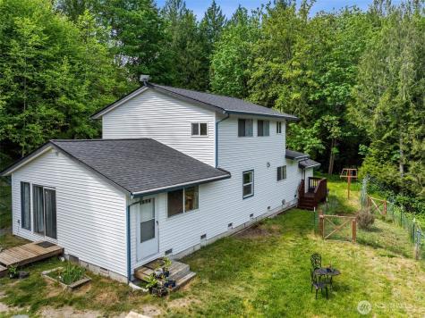 17122 61ST Vaughn WA 98394