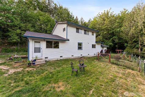 17122 61st Street NW Vaughn WA 98394