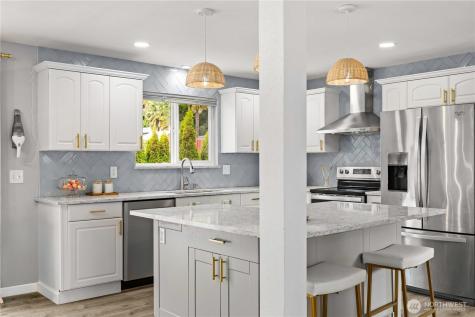 4829 S 166th Street Seatac WA 98188