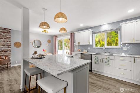 4829 S 166th Street Seatac WA 98188