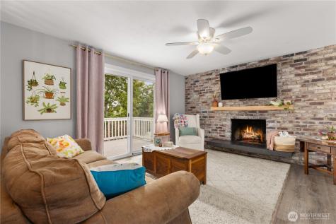 4829 S 166th Street Seatac WA 98188