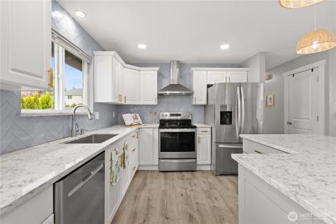 4829 S 166th Street Seatac WA 98188