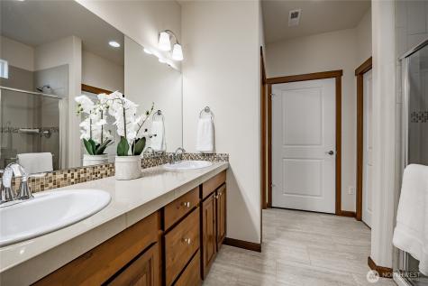 534 Twin Brooks Drive Mount Vernon WA 98273