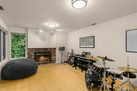 15144 SE 46th Way Bellevue WA 98006