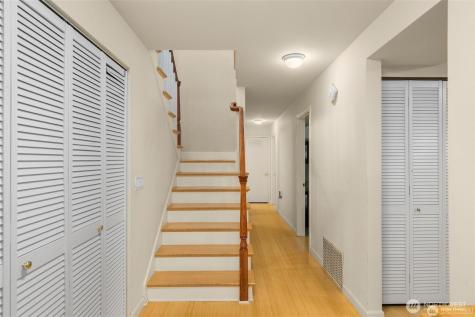 15144 SE 46th Way Bellevue WA 98006