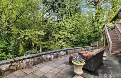 15144 SE 46th Way Bellevue WA 98006