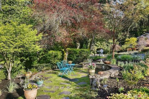 15144 SE 46th Way Bellevue WA 98006