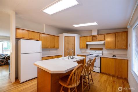 404 N Scheaffer Street Oakville WA 98568