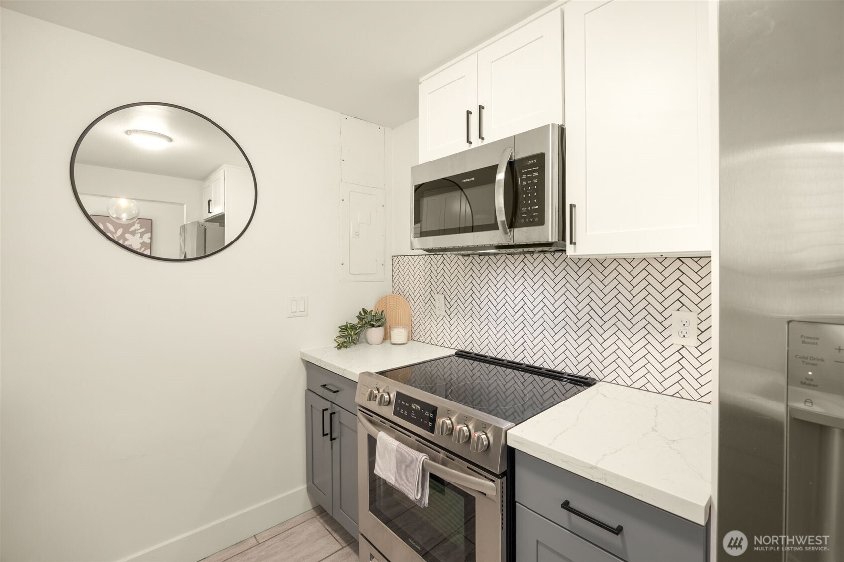9427 8th Avenue SW Seattle WA 98106