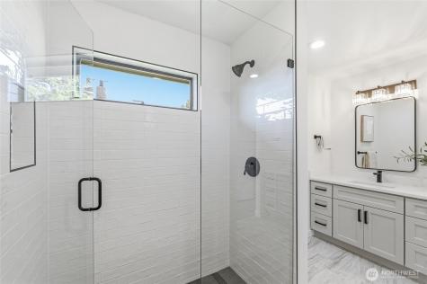 15419 62nd Avenue NE Kenmore WA 98028
