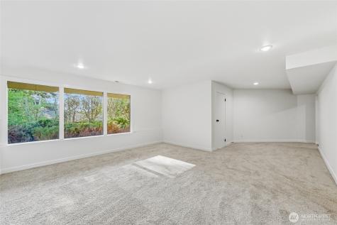 15419 62nd Avenue NE Kenmore WA 98028