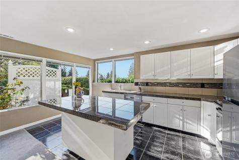15419 62nd Avenue NE Kenmore WA 98028