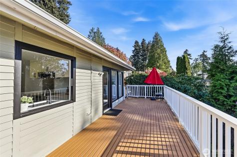 15419 62nd Avenue NE Kenmore WA 98028