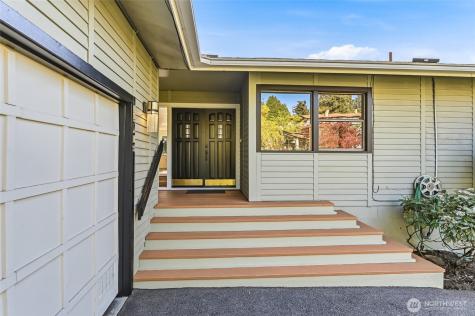 15419 62nd Avenue NE Kenmore WA 98028