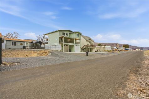 578 SW Section Quincy WA 98848