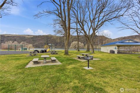 578 SW Section Quincy WA 98848