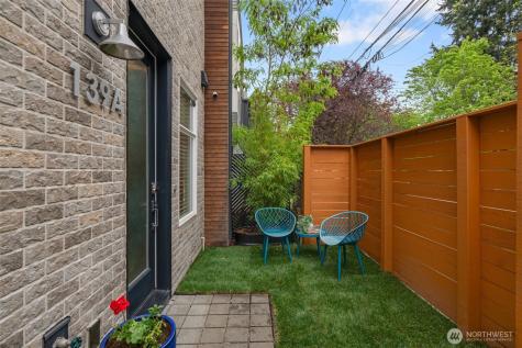 139 22nd Avenue E Seattle WA 98112