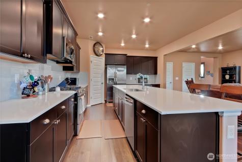 1504 29th Street NW Puyallup WA 98371