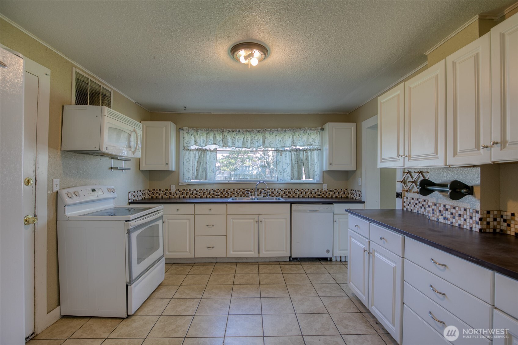 2311 Aberdeen Avenue Hoquiam WA 98550