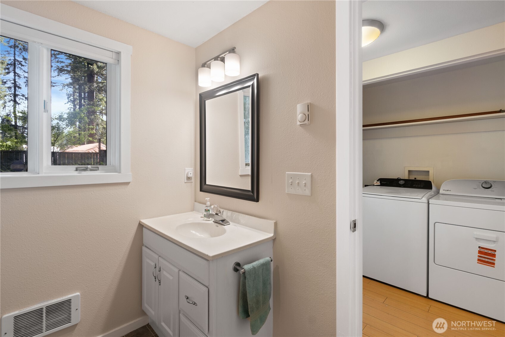 6182 Chestnut Drive Maple Falls WA 98266