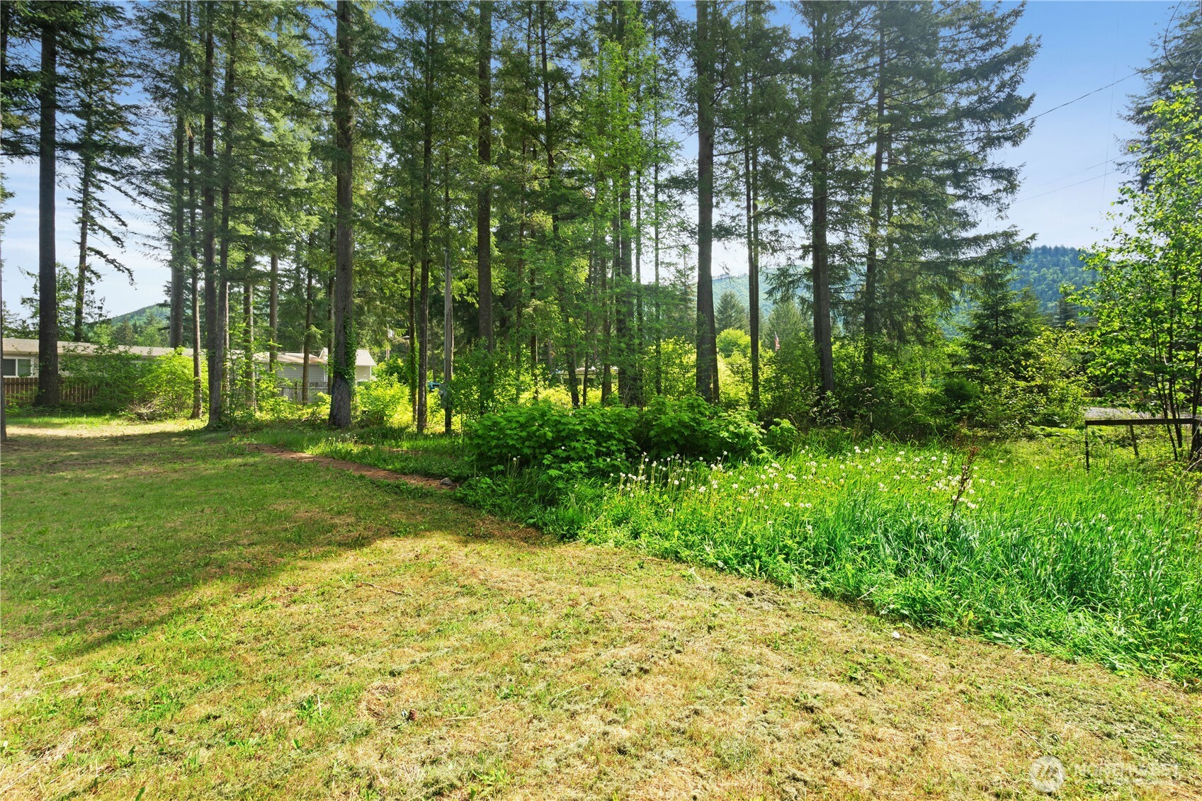6182 Chestnut Drive Maple Falls WA 98266