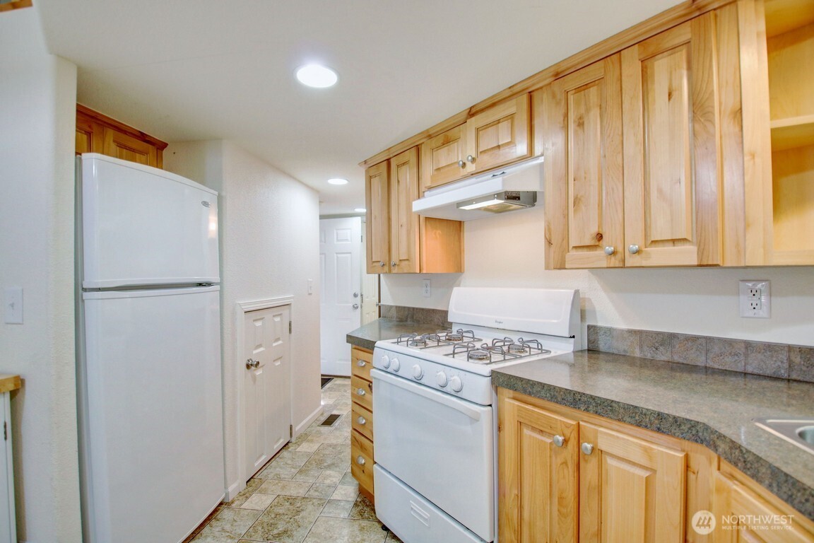 20 Goldrush Road Deming WA 98244