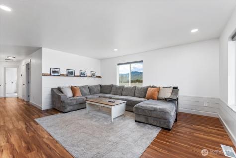3949 NE Vista Del Rey Drive East Wenatchee WA 98802